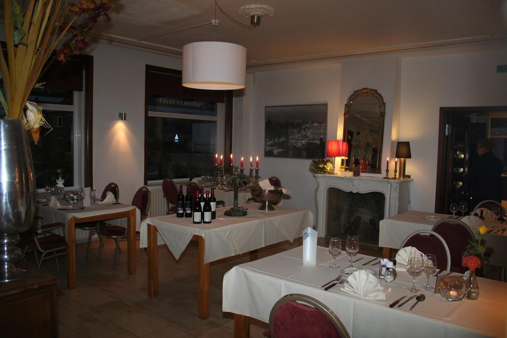 Hotel Admiraal Lanaken Exterior photo