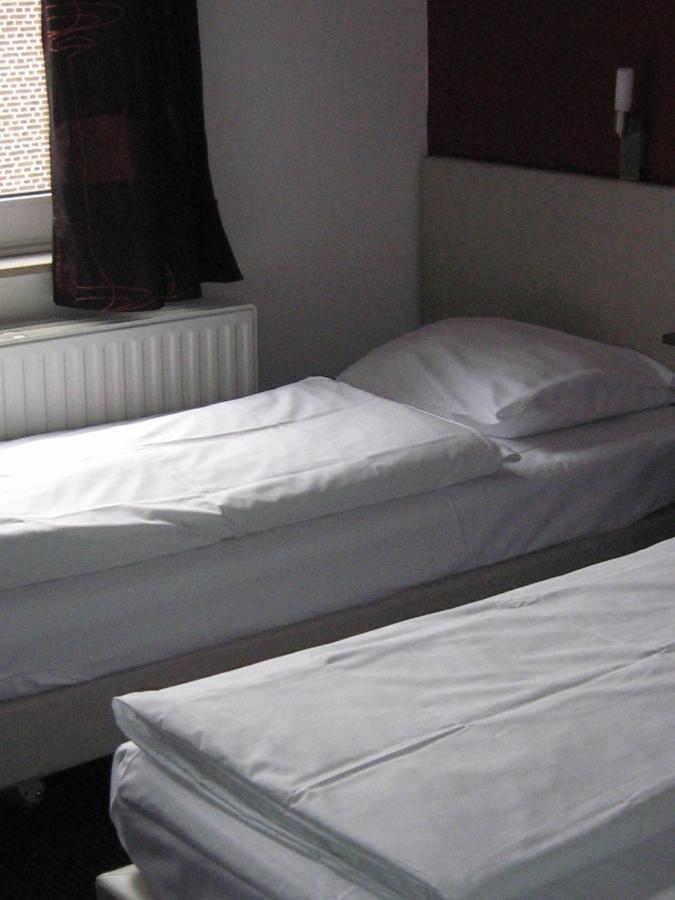Hotel Admiraal Lanaken Room photo