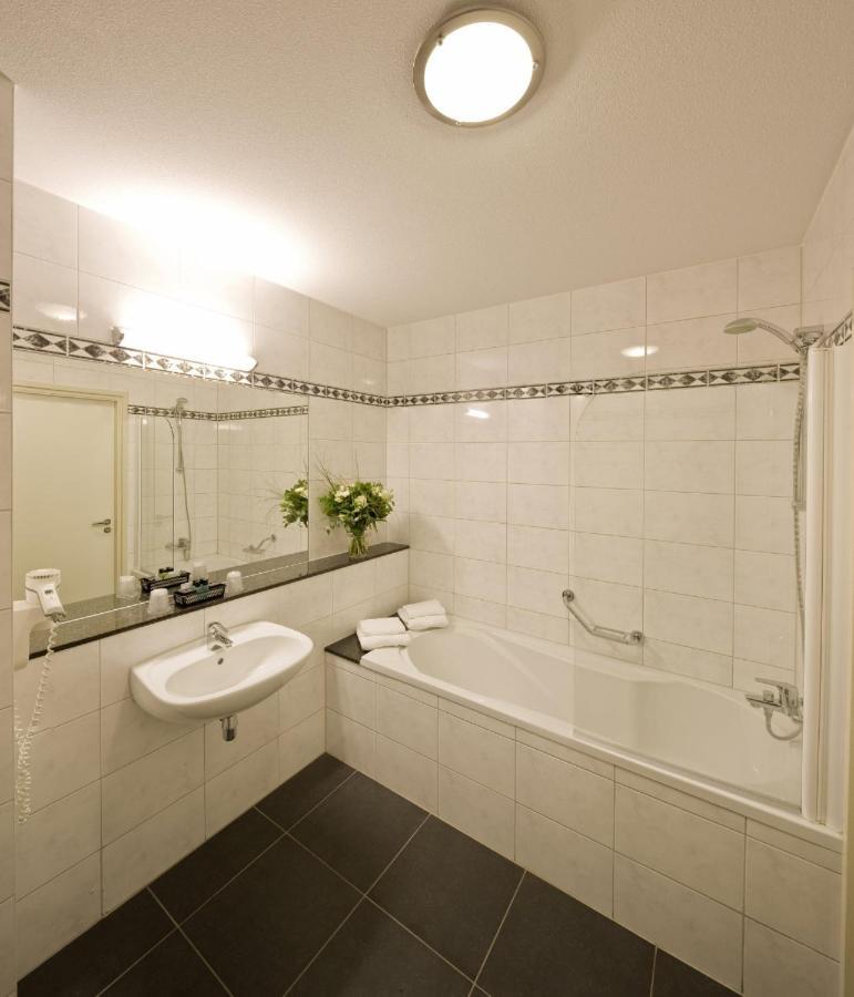 Hotel Admiraal Lanaken Room photo
